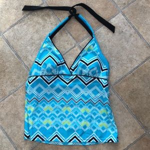 NWOT Southpoint swimsuit top